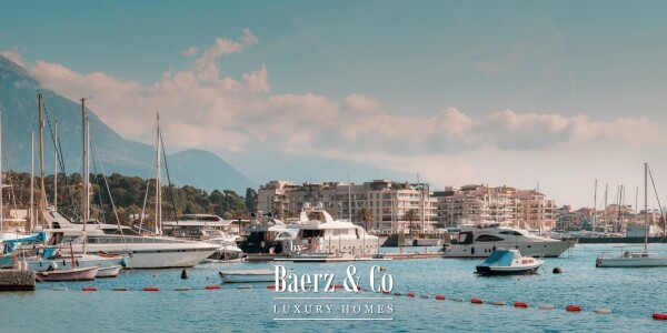 photo 2 Luxurious Penthouse near the Sea in Porto Montenegro