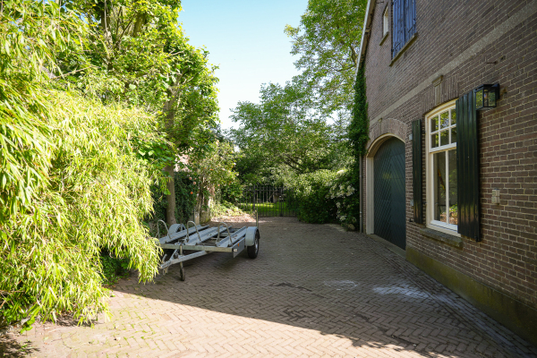photo 83 Maasdijk 12