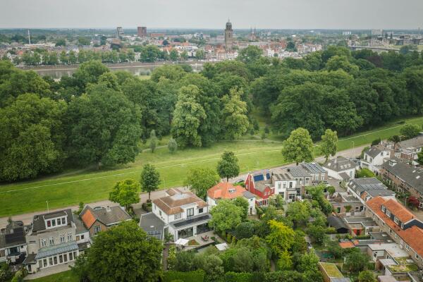 photo 64 Worp 83