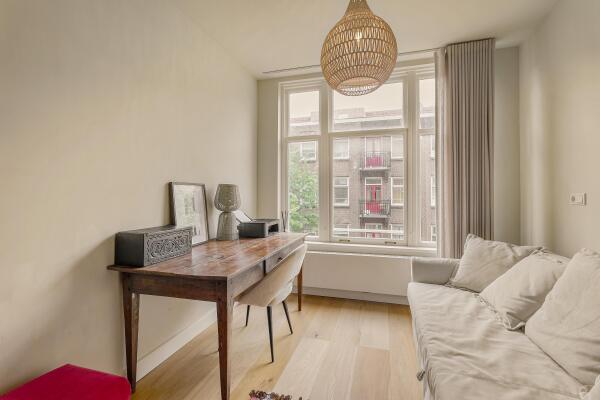 photo 22 Tolstraat 44 1