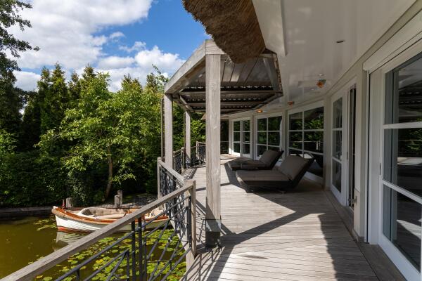 photo 18 Nieuw-Loosdrechtsedijk 223