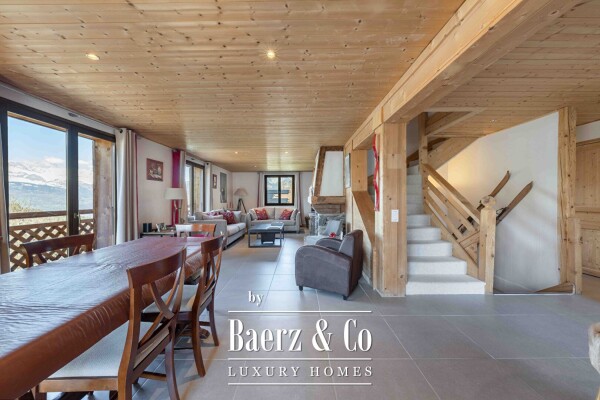 photo 6 Chalet - 4 bedrooms - overlooking the village
