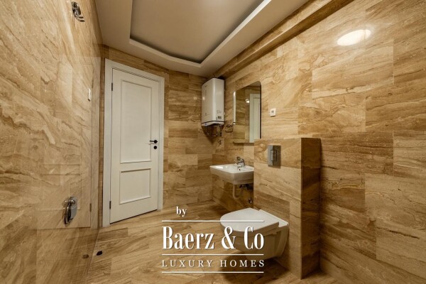 photo 10 Three Bedroom Aprtment in Przno With A Sea view