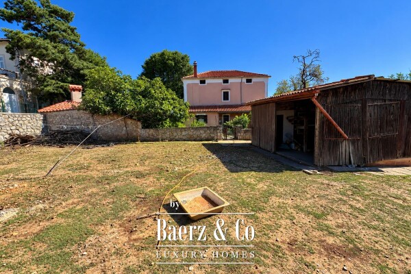 photo 9 Island of Cres, Punta Križa, 280 m² house for renovation on a spacious 3,150 m² plot