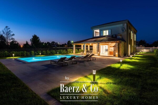 photo 1 Zadar, Ninski Stanovi - modern villa with 3 bedrooms and a heated pool
