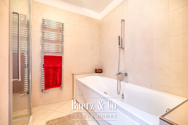 photo 14 Zagreb, Vrbik, 4-room apartment 202 m² and 2 garage parking spaces.