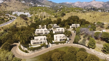 Four-Bedroom Villa with Private Elevator on an 815 m² Plot, Mijas